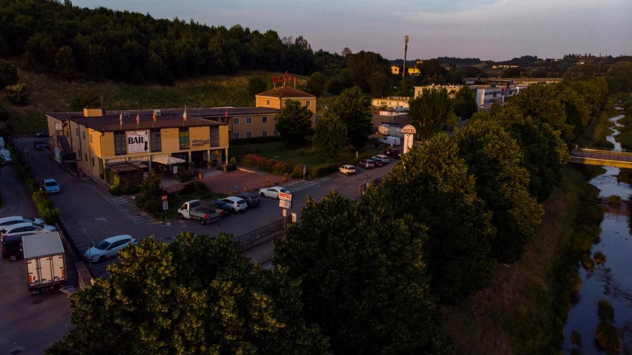 Hotel Michelangelo Terranuova Bracciolini Zewnętrze zdjęcie